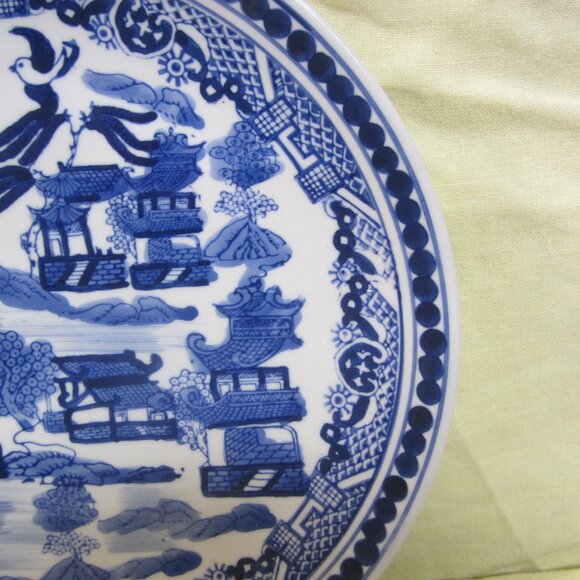 VTG BLUE WILLOW DISPLAY PLATE, HAND PAINTED TRADITIONAL BLUE, 10'' PLATE - Picture 4 of 7